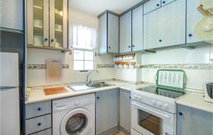 Cozy Apartment In La Mata, Torrevieja