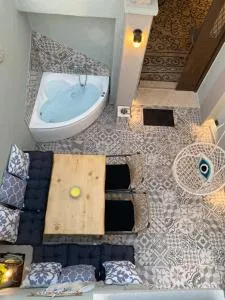 Kyrangelo Traditional House with outdoor jacuzzi - Koskinou