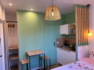 Appartements Studio La Capucine centre ville Honfleur : photos des chambres