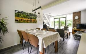 Awesome Home In Meppen With Kitchen