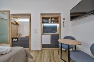 Tritoni Mini Studios - Valletta