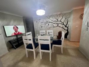 madrigal 1-3br with parking