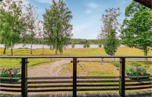 Awesome Apartment In Färgelanda