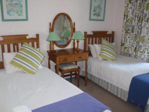 Caribbean Estate Escape Avail 01 to 08 Jan 2027 only