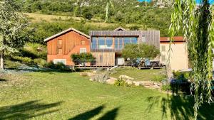 Sejours chez l'habitant Suites & Balneo chez l'habitant - Vue panoramique sur le Vercors : Suite - Vue sur Montagne