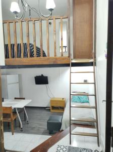 Monoambiente con Entrepiso