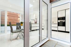 Luxury Escapes - London Victoria