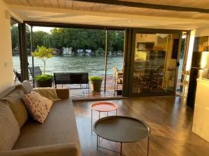 Loup 1981 - Bežanija