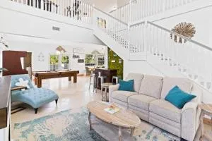UPSCALE MANSION IN THE HEART OF MIAMI WITH POOL - هياليه