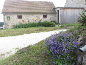 Maisons de vacances Gite Louroux-de-Bouble, 4 pieces, 6 personnes - FR-1-489-5 : photos des chambres