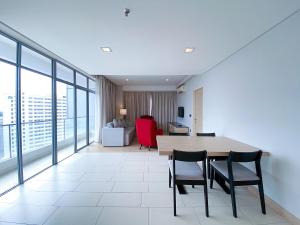 Straits Suite by C Homestay Malacca