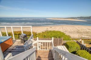 Holiday Home room in Cliff House - Waldport