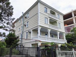 Guesthouse White Swan