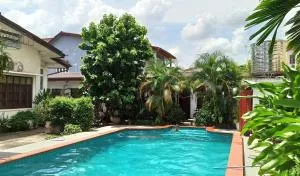 Villa Sisavad Guesthouse - Вьентьян