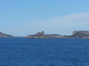 Appartements STUDIO VUE MER ET CHATEAU EN PROVENCE : photos des chambres