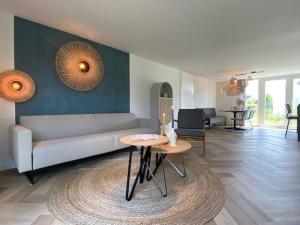 Slapen tussen de duinen by Droomvilla