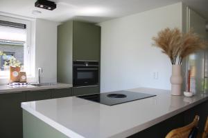 Slapen tussen de duinen by Droomvilla