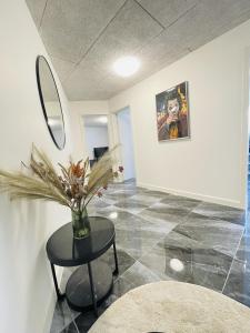 aday - Luxurious 3 bedroom - Modern Living Apartment