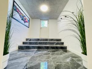 aday - Luxurious 3 bedroom - Modern Living Apartment