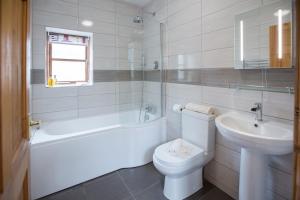 Croft Farm & Celtic Cottages