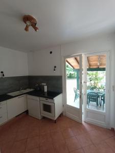 Maisons de vacances Maison dans le centre de messanges : photos des chambres