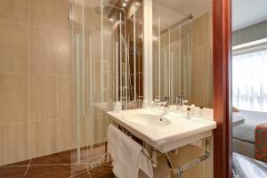 Hotels Hotel Le Nautic : photos des chambres