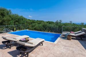 Villa Paliovigla by Villa Plus