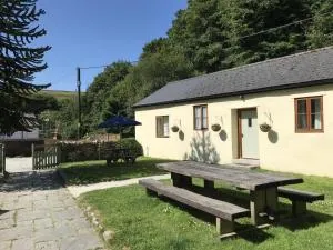 The Exmoor Forest Inn Cottage - Simonsbath