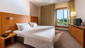 Comfort Family Room with Balcony room in La Luna Hotel