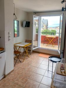 Appartements Duplex 2 pieces Port Cabourg - 2 a 4 personnes - Terrasse - Vue Port : photos des chambres