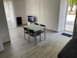 Appartements Logement en bord de port : photos des chambres