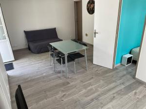 Appartements Logement en bord de port : photos des chambres