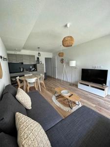 Appartement in Mimizans center with pool & BBQ