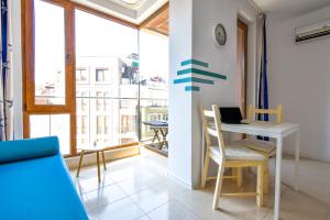 Modern Studios - Meters away from the beach