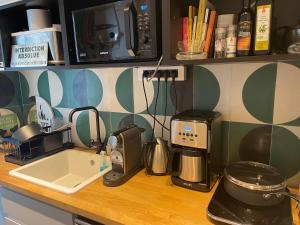 Studio vue Paris - Quartier Canal Saint-Martin