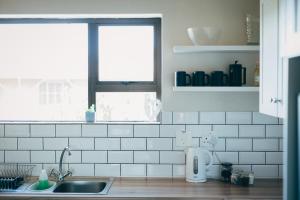 Lakeside Mountain Loft