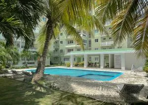 Harmony Oceanfront 3BR Condo in Avenida Espana 9FLR with Pool - La Javilla