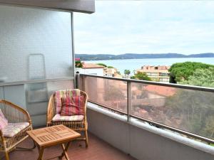 Appartements Appartement 3 pieces climatise, plage a pied, pour 4 personnes a Cavalaire - FR-1-226B-113 : photos des chambres