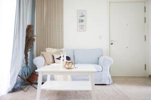 Coral Village Oasis Tropical Deluxe Condo-Walk to the Beach and Popular Attractions!!