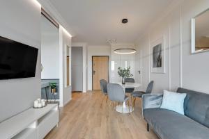 Gdynia Modern Tower & City View by Downtown Apartments