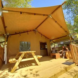 Campings Camping du Moulin de Thoard : photos des chambres