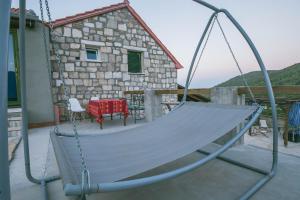 Olive Hill Familly House