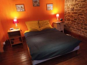 Sejours chez l'habitant maison en granit bleue : photos des chambres