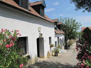 Holiday Home Hofgasse-2 by Interhome