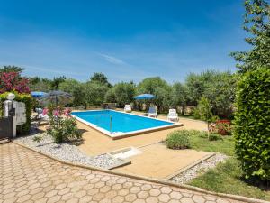 Holiday Home Sandra by Interhome