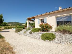 Maisons de vacances Holiday Home Les Hauts de Jallia - NYS130 by Interhome : photos des chambres