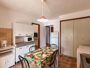 Appartements Apartment Dami II-1 by Interhome : photos des chambres