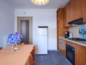 Apartment Aurora - DMA331 by Interhome