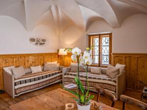 Apartment Chesa Chascharia 1 by Interhome