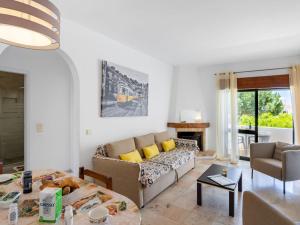 Apartment Quinta do Torrejão by Interhome